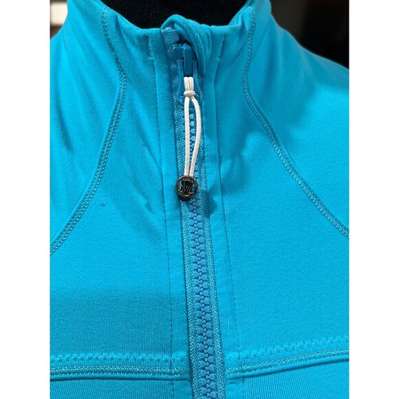 𝓛𝓾𝓵𝓾𝓵𝓮𝓶𝓸𝓷 Women's Blue Zip-Up Jacket S PTP 15" - Picture 6 of 7